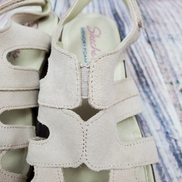 Skeckers Cali Parallel Memory Foam Wedge Sandals - Picture 11 of 15